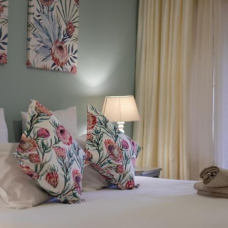Eight Palms Hotel Port Edward Bagian luar foto