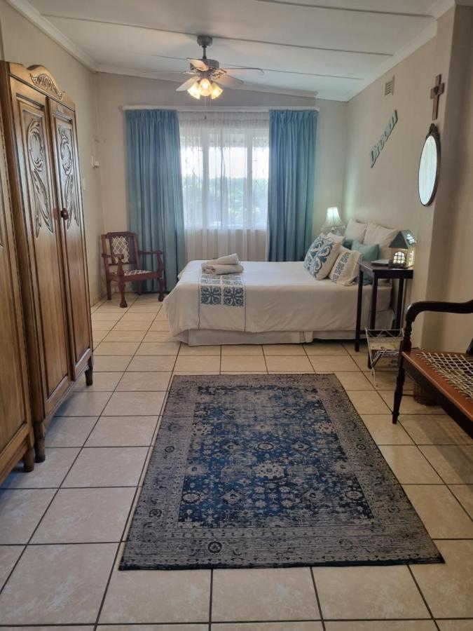 Eight Palms Hotel Port Edward Bagian luar foto