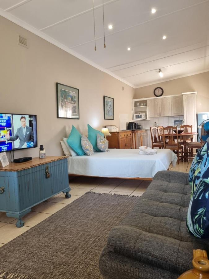 Eight Palms Hotel Port Edward Bagian luar foto